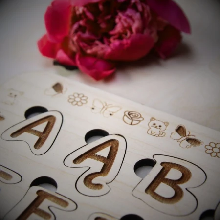 alfabet-z-polskimi-literami-sounds-wood